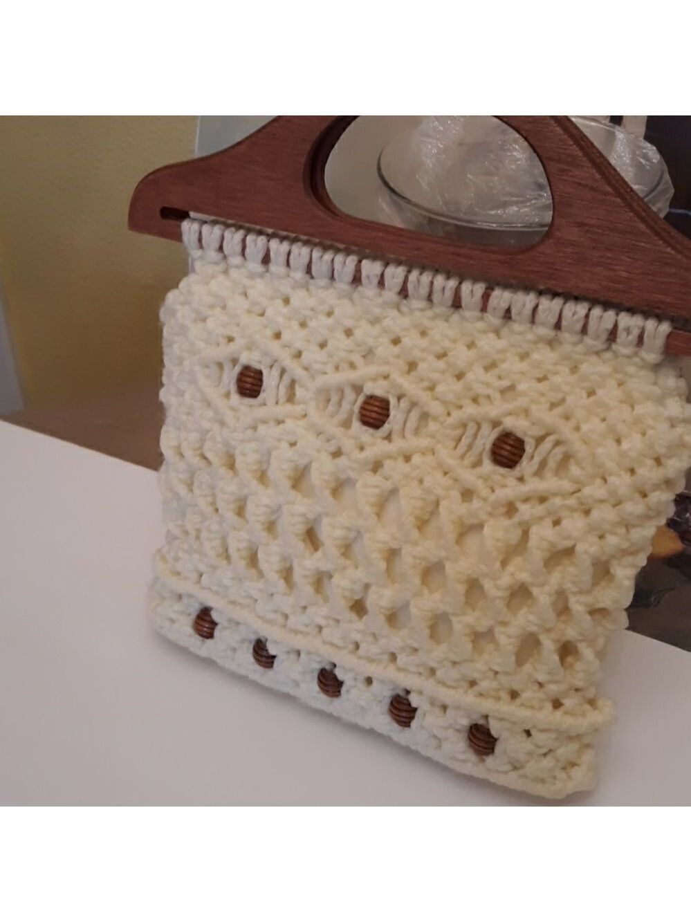 Vintage Beaded Woven Crochet Wooded Handle handbag
